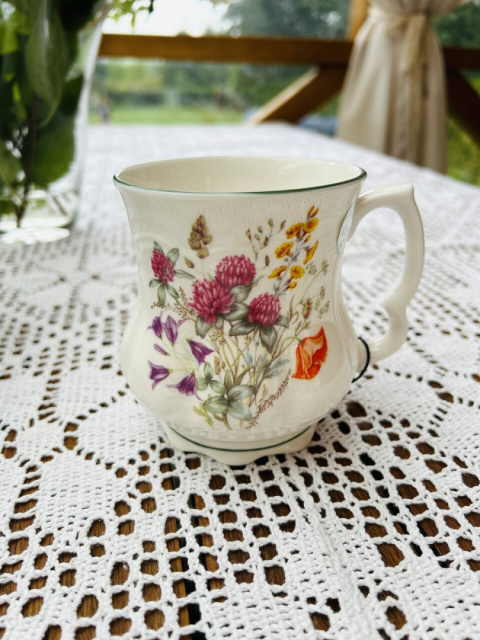 Porcelanowy kubek Babuni KONICZYNA - Bone China - 400ml