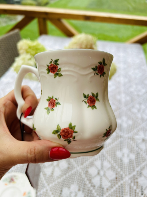 Porcelanowy kubek Babuni RÓŻE - Bone China - 400ml